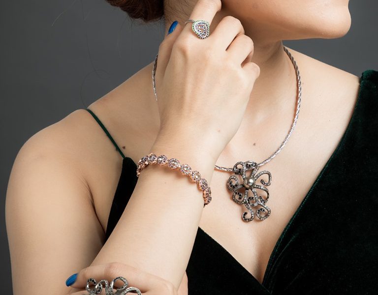 ALFACentauryGems นำเสนอ”ไข่มุกตาฮิติ”