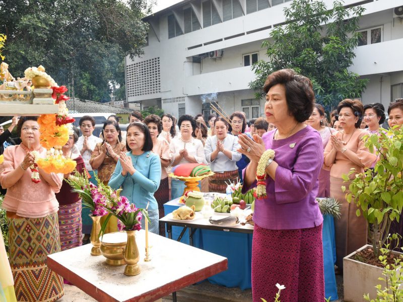 สภาสตรีแห่งชาติ ในพระบรมราชินูปถัมภ์ ทำบุญครบรอบ 63 ปี การก่อตั้ง และทำบุญอุทิศถวายพระวรวงศ์เธอพระองค์เจ้าวัลลภาเทวี และท่านผู้หญิงละเอียด พิบูลสงคราม
