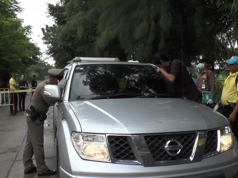 นครปฐม   รอง สวป.สิงห์บุรี เครียด ยิงตัวตายในรถยนต์ส่วนตัว ภายในศูนย์ฝึกอบรมตำรวจสอบสวนกลาง