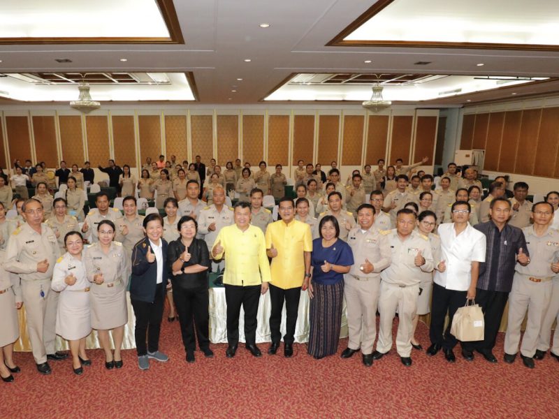 อธิบดี พช. ลงพื้นที่ จ.สุรินทร์ มอบนโยบาย และรับฟังข้อเสนอแนะในการทำงาน มุ่งหวังงานสำเร็จเกิดผล ประชาชนมีความสุข