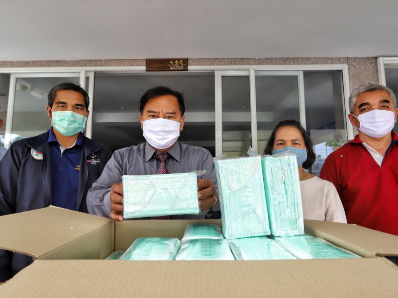 ปทุมธานี   รับมอบหน้ากากอนามัยล็อตแรกจำนวน 23,000 ชิ้น จากกระทรวงมหาดไทย