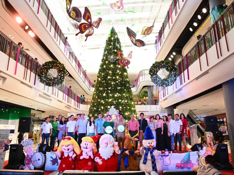 นครปฐม  ฉลองเทศกาลความสุขยิ่งใหญ่ จัดงานเปิดไฟต้นคริสต์มาส “Light Up Christmas Tree” ในคอนเซ็ปต์ “The Magical Lights”