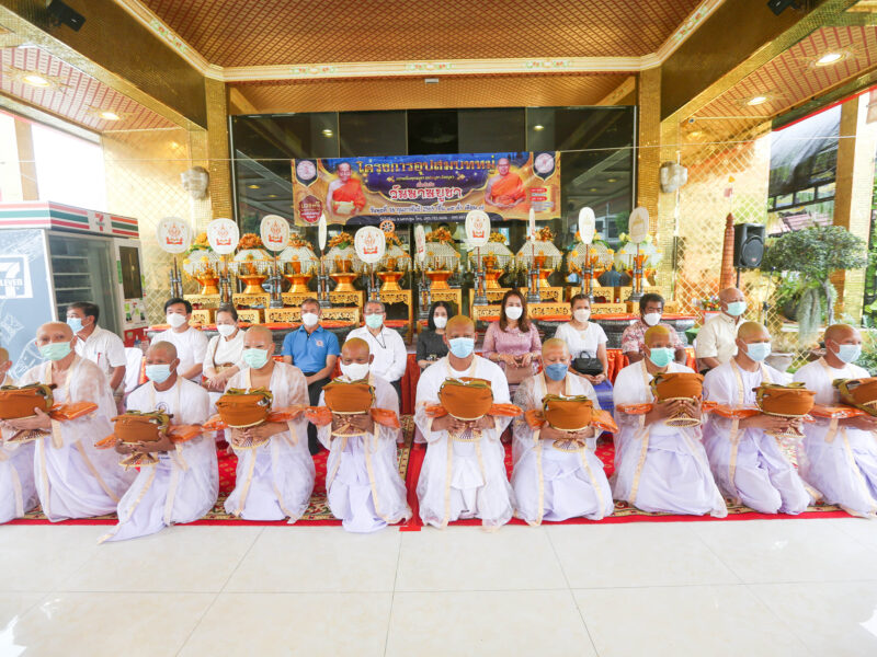 นครปฐม  วัดไผ่ล้อมอุปสมบทหมู่ ถวายเป็นพุทธบูชา ในวันมาฆบูชา