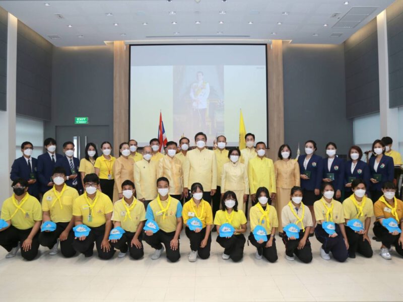 นนทบุรี วิทยาลัยเทคโนโลยีปัญญาภิวัฒน์ถวายพระพรชัยมงคลพระบาทสมเด็จพระเจ้าอยู่หัว