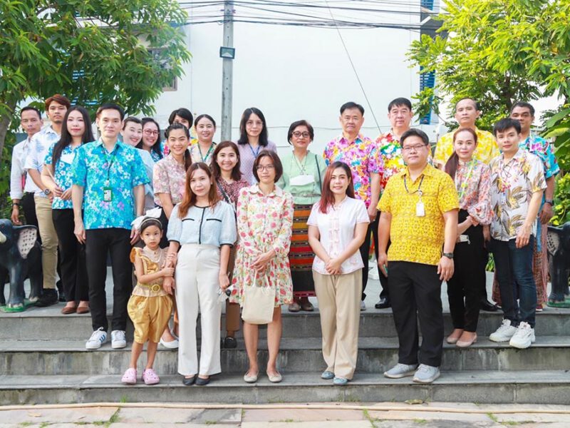 นนทบุรี  วิทยาลัยเทคโนโลยีปัญญาภิวัฒน์สืบสานประเพณีวันสงกรานต์
