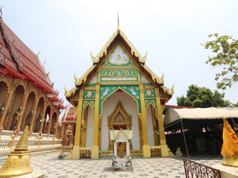นครปฐม   โบสถ์เก่าแก่วัดไผ่ล้อมพระอารามหลวง ร้าวเสียหาย หลังแผ่นดินไหว