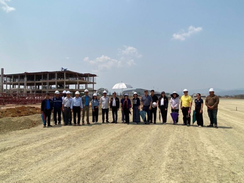 เชียงราย.  กรมการขนส่งทางบกตรวจรับงานศูนย์เปลี่ยนถ่ายรูปแบบการขนส่งสินค้าเชียงของ ระยะที่2