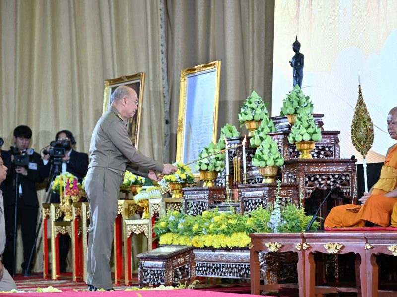 นครปฐม   องคมนตรี เป็นประธานเปิดงาน สืบสานงานพ่อ ต่อยอดทุนเล่าเรียนหลวงสำหรับพระสงฆ์ไทย