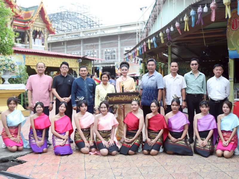นนทบุรี  วิทยาลัยเทคโนโลยีปัญญาภิวัฒน์แห่เทียนจำนำพรรษา ประจำปี2568