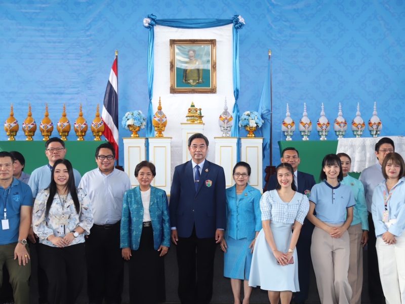 นนทบุรี  วิทยาลัยเทคโนโลยีปัญญาภิวัฒน์จัดพิธีถวายพระพรชัยมงคลวันแม่แห่งชาติ