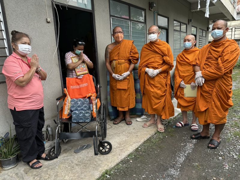 หลวงพี่น้ำฝน ไม่สนโซเชียล ลุยช่วยป้านกเอี้ยง หลังชีวิตพังทลาย สโตรก+วัณโรค ซ้ำเติม