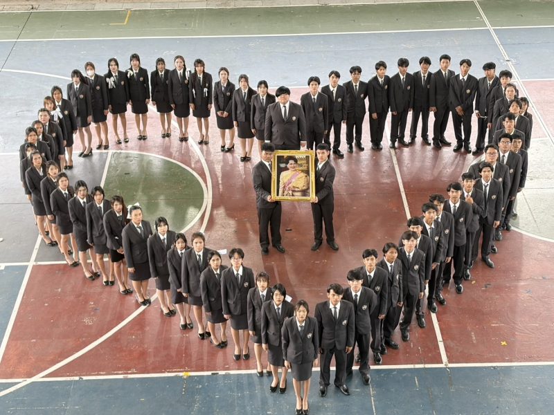 นนทบุรี   วิทยาลัยเทคโนโลยีปัญญาภิวัฒน์จัดพิธีแสดงความอาลัยและน้อมรำลึกในพระมหากรุณาธิคุณพระบรมราชชนนีพันปีหลวง