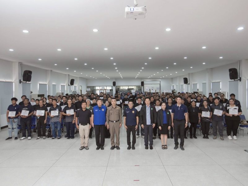 นายอำเภอสามพราน ปิดโครงการฝึกอบรมเพิ่มประสิทธิภาพชุดรักษาความปลอดภัยหมู่บ้าน (ชรบ.)