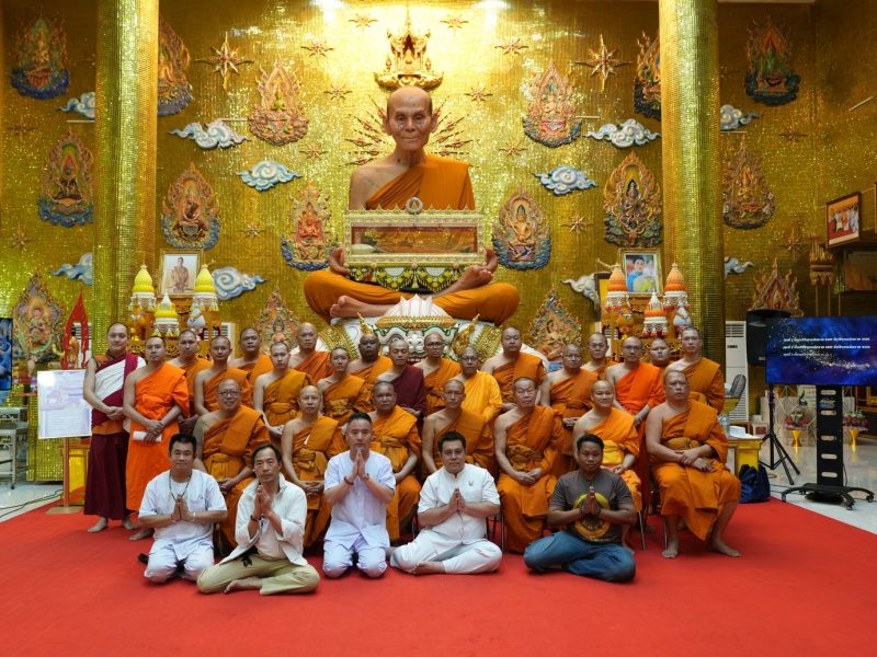 คณะกรรมการ มติเอกฉันท์ พระภาวนามังคลาจารย์ (หลวงพ่อเณร) นั่งประธานสมัชชาสงฆ์ไทยเขตปกครองพิเศษฮ่องกง สป.จีน