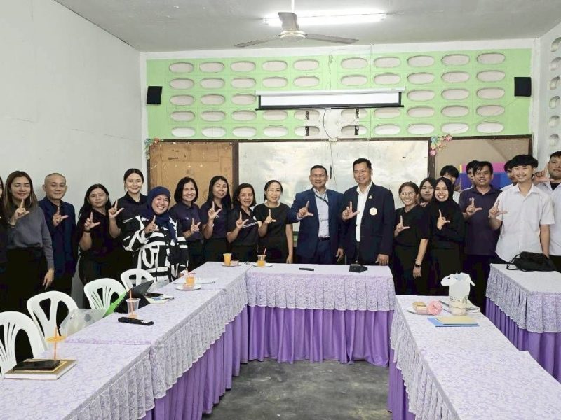 สำนักงานส่งเสริมการเรียนรู้จังหวัดภูเก็ตร่วมกับซีพีออลล์ให้โอกาสทางการศึกษาแก่นักเรียน