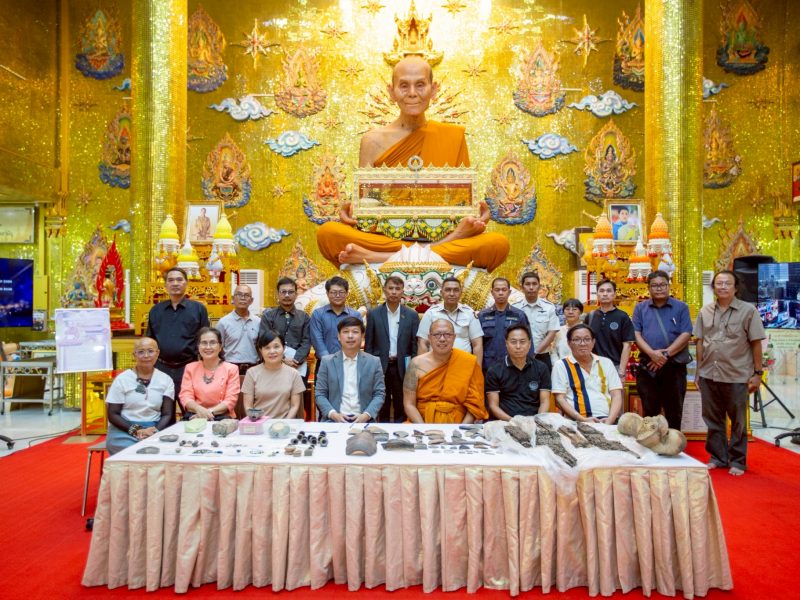 ม.ศิลปากร ส่งมอบซากเรือโบราณ อายุ 1,200 ปี ชิ้นสำคัญในประวัติศาสตร์ วัดไผ่ล้อม พระอารามหลวง เตรียมเผยแพร่นครปฐมเมืองยิ่งใหญ่ยุคทวารวดี