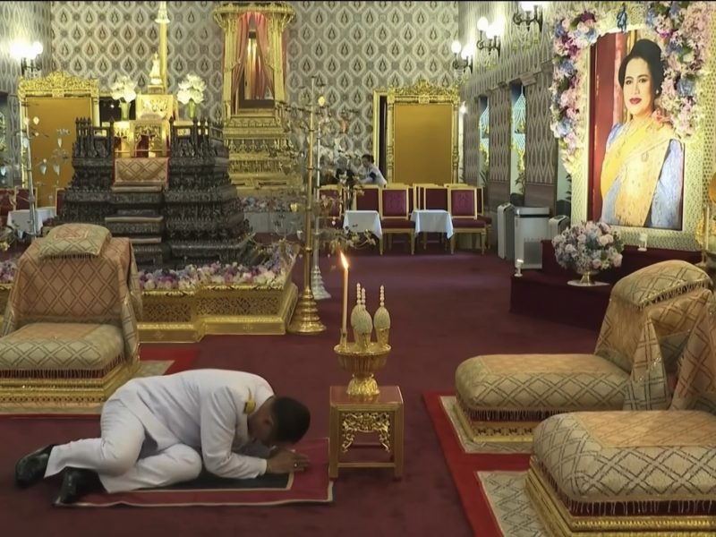 มทร.รัตนโกสินทร์ ร่วมพิธีธรรมสวดพระอภิธรรมพระบรมศพ สมเด็จพระนางเจ้าสิริกิติ์ พระบรมราชินีนาถ พระบรมราชชนนีพันปีหลวง